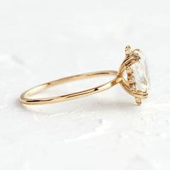 Anel com Pedra Oval em Ouro 18kK Opal - Volpi Joias