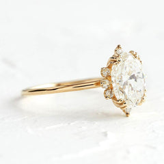 Anel com Pedra Oval em Ouro 18kK Opal - Volpi Joias