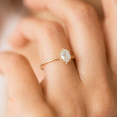 Anel com Pedra Oval em Ouro 18kK Opal - Volpi Joias