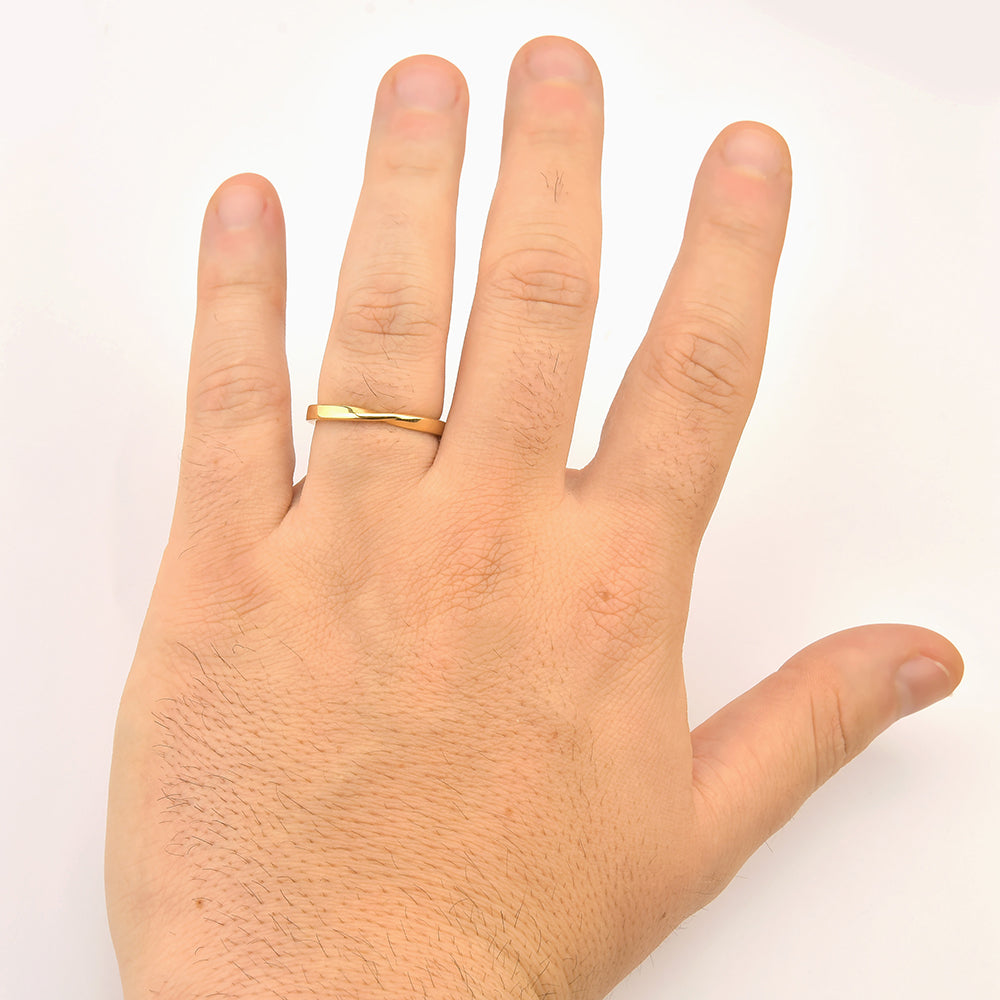 Aliança de Ouro para Noivado e Casamento Torcida de 2,7mm