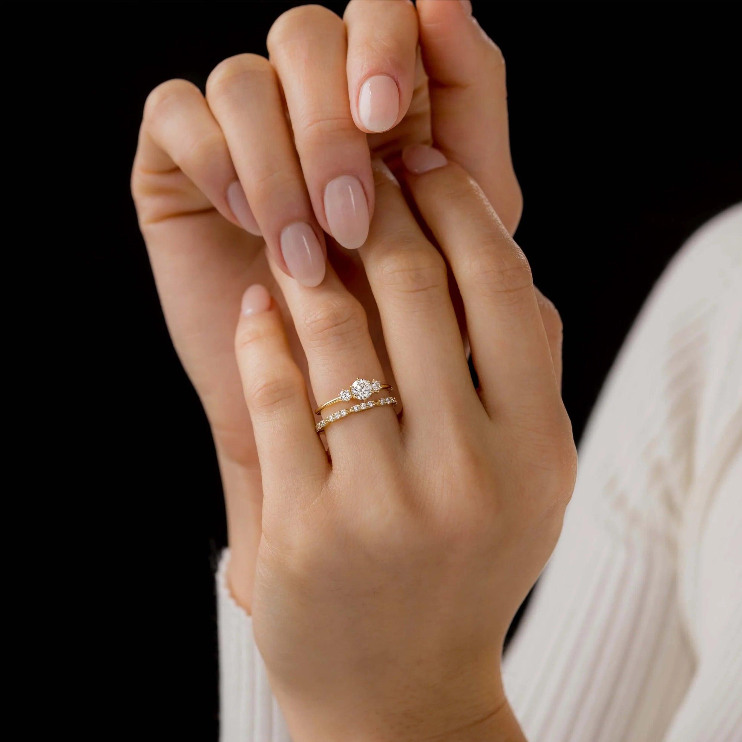 Anel de 3 Pedras 0.5ct ou 1ct Tempo - Volpi Joias