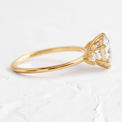 Anel de 3 Pedras 0.5ct ou 1ct Tempo - Volpi Joias
