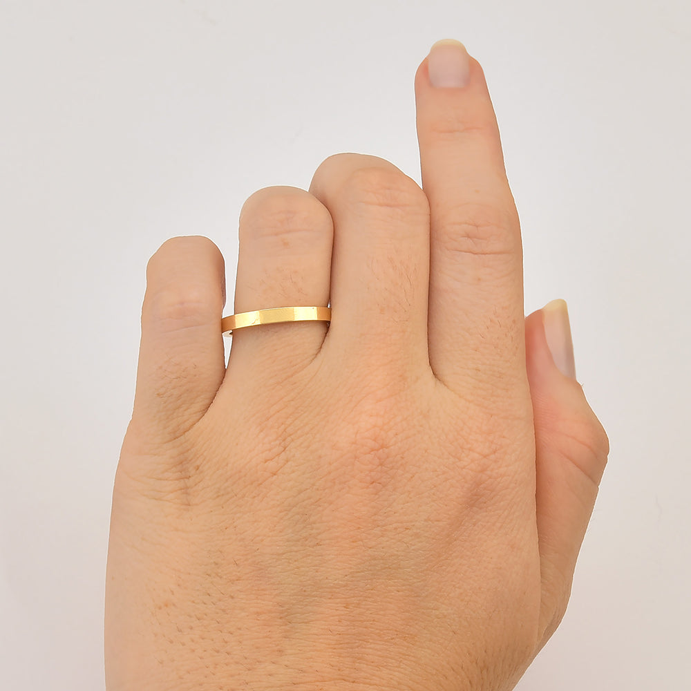 Aliança de Noivado e Casamento em Ouro Reta 2 a 4mm Flat
