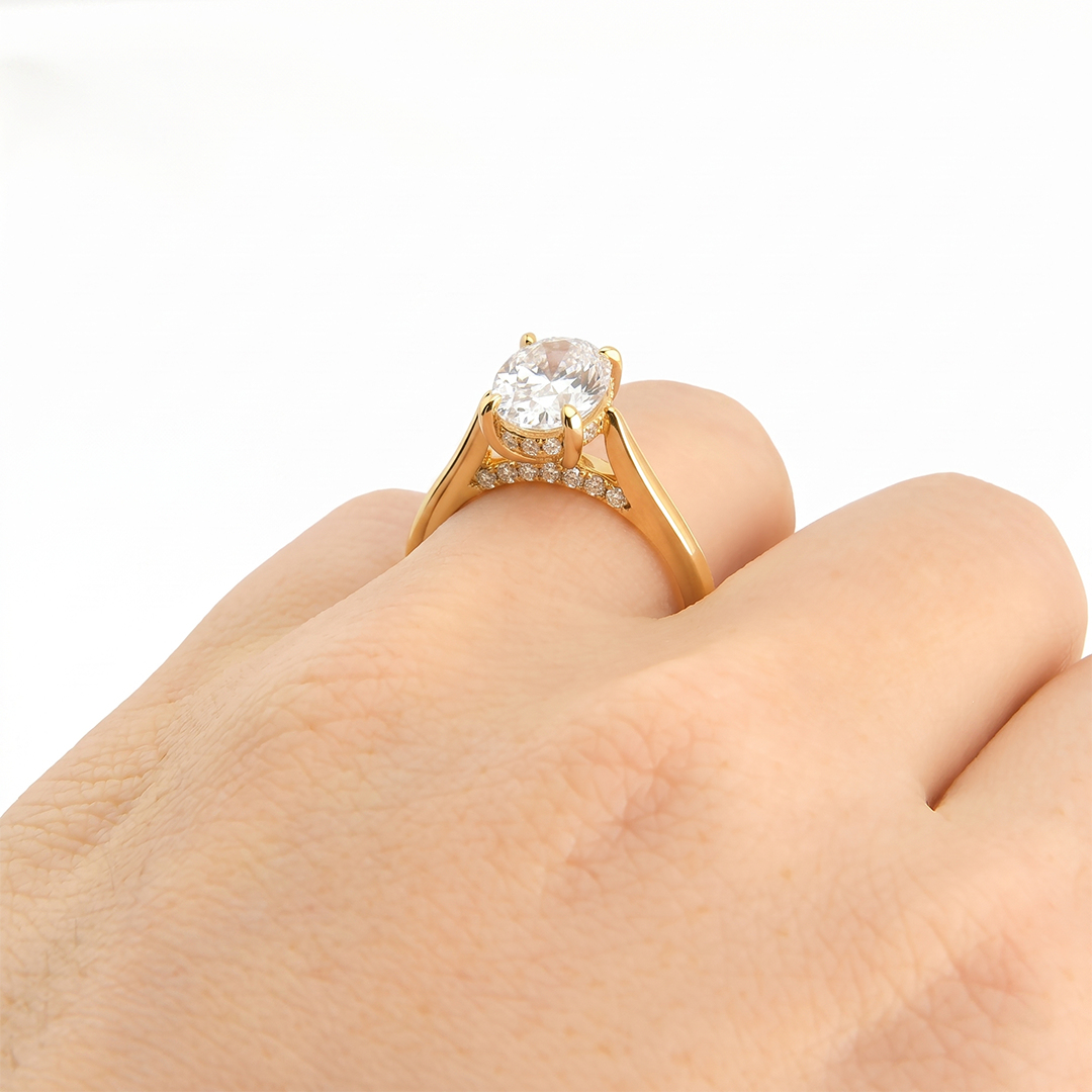 Anel Solitário com Diamante Lab Oval de 2cts Maeve