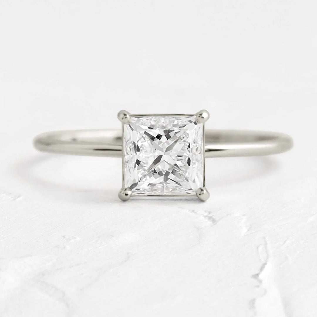 Anel com Moissanite Princess Puella