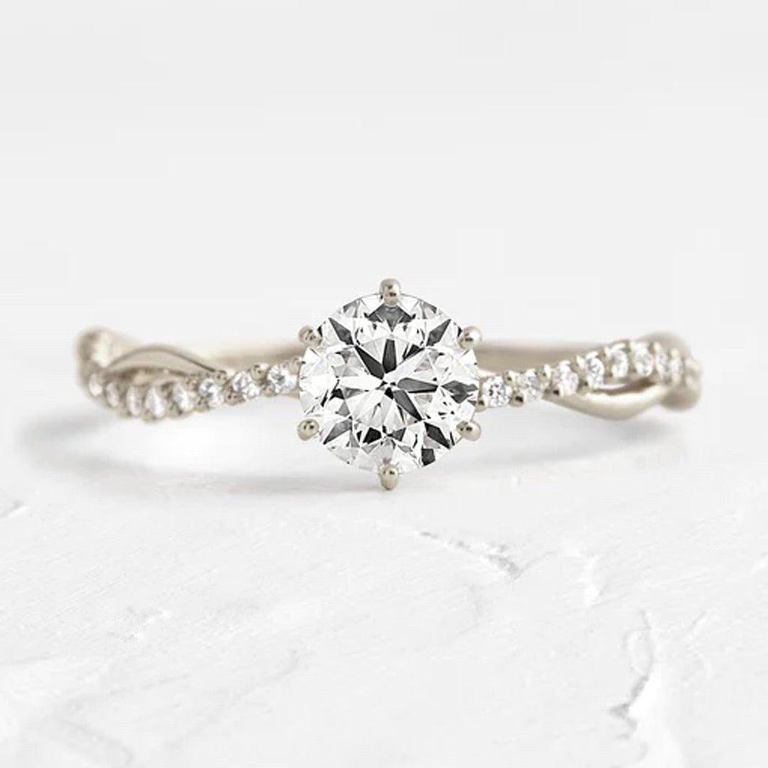 Anel Trançado de Ouro com Pedra de 50pts - Volpi Joias