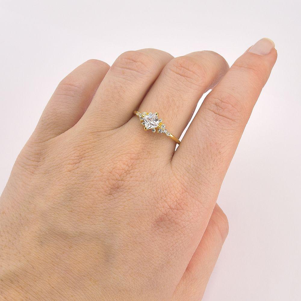 Anel Stela em Ouro 18K com Diamante Princess - Volpi Joias