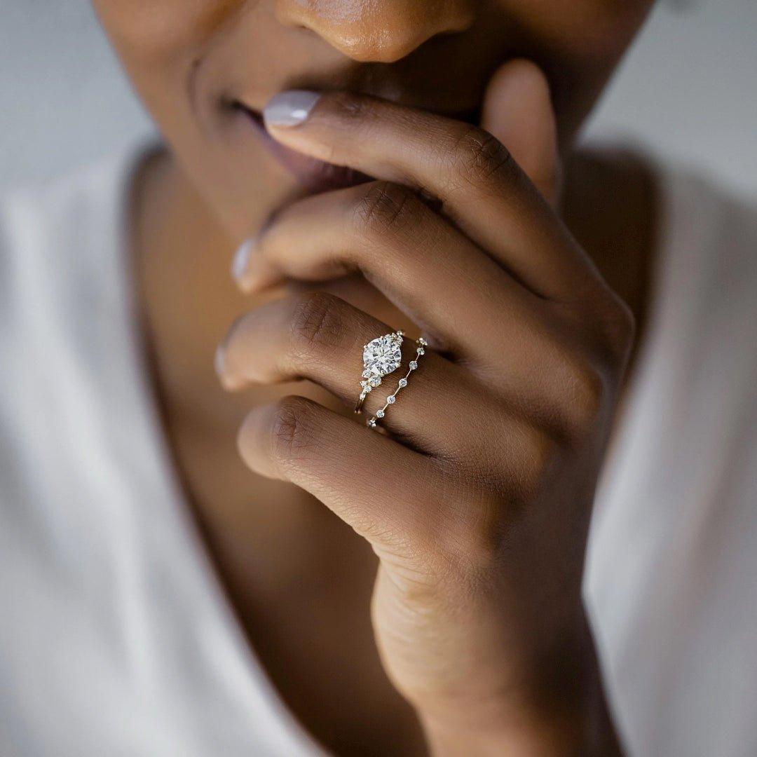 Aparador ou Meia Aliança Shine com pedra de 1,5pt - Volpi Joias