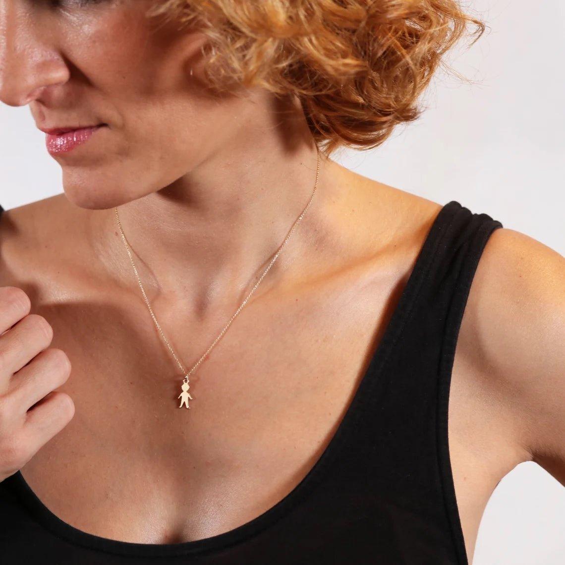 Pingente de Menino em ouro com design minimalista - Volpi Joias