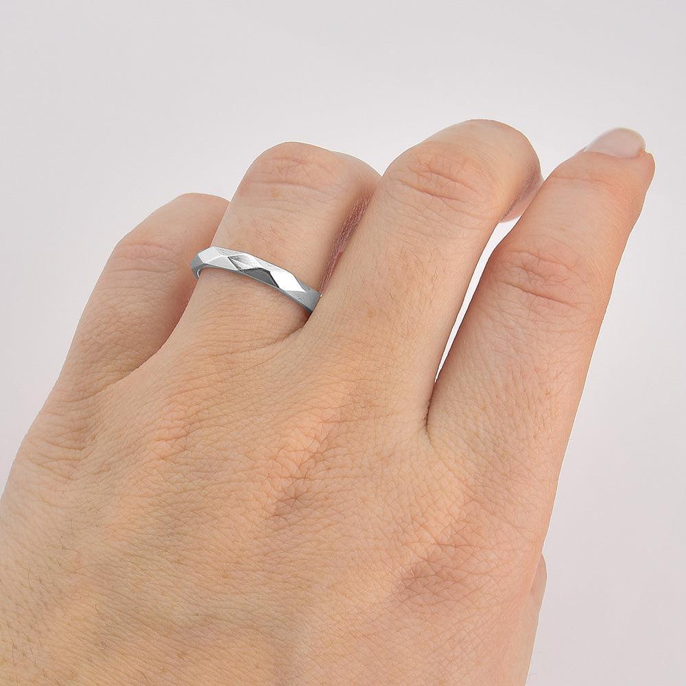 Unidade aliança facetada Cód: 8704 - Volpi Joias